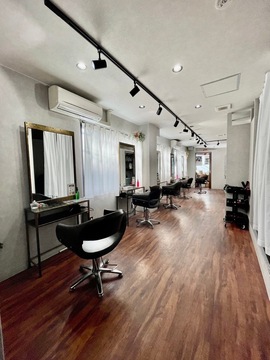 _WHITE 堺東店（アンダーバーホワイト サカイヒガシテン）