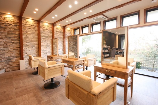 W head spa（ダブリュー ヘッド スパ）