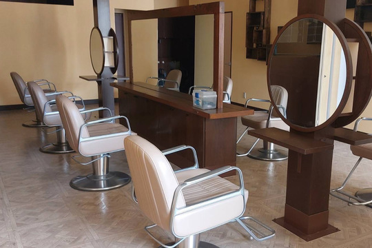 ルリ子美容室（ルリコビヨウシツ）