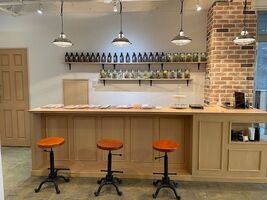 株式会社エイチ