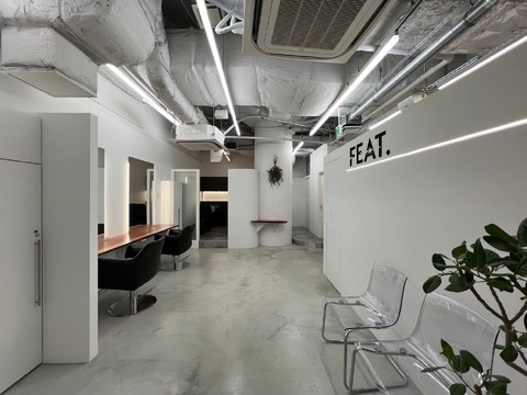 FEAT.（フィート）