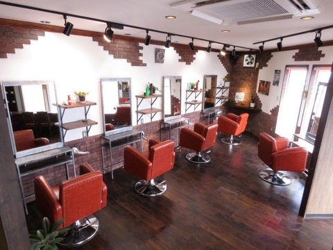 hair studio garou 津志田店（ヘアー スタジオ ガロウ ツシダテン）