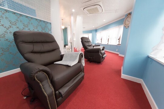 Che’rie CIL BY LYRIQUE（シェリー シル バイ リリック）