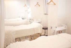 エクラ株式会社