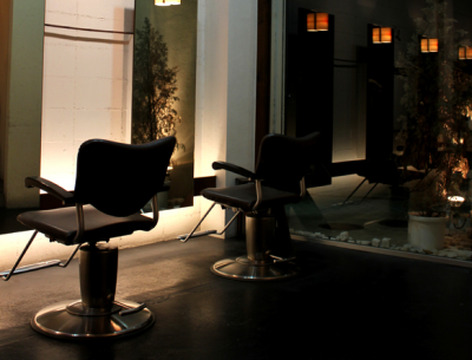 CLUB HAIR OZ 南茨木店（クラブ ヘア オズ ミナミイバラキテン）