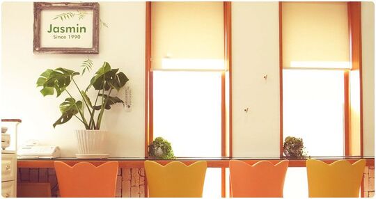 【王寺】≪月給30万円〜＆パートさんは時給1100円スタート★16時までの勤務でもOKです♪平日のみ、扶養内で働きたい方もまずはご相談ください！Jasmin（ジャスミン）からスタイリスト（美容師）の求人☆☆