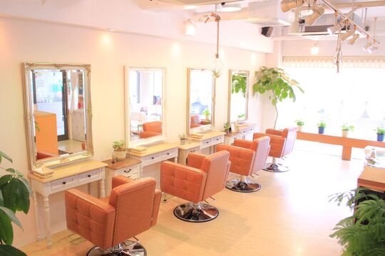 Famille Hair(ファミーユヘアー)