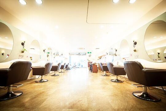 Polish 小倉店（ポリッシュ オグラテン）