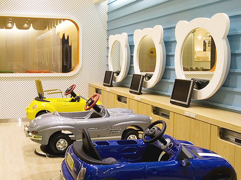 ZUSSO KID’S西宮店（ズッソ キッズニシノミヤテン）