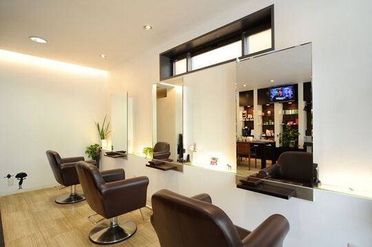 gram+（グラム）