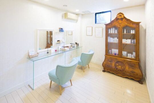 HAIR＆ESTHE Rian nagakute（ヘアーアンドエステ リアン ナガクテ）