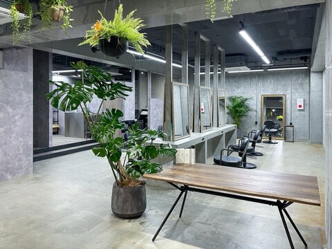 Dalahast Hair Salon（ダーラヘスト ヘアー サロン）