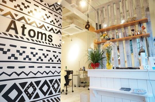 Atoms（アトムス）