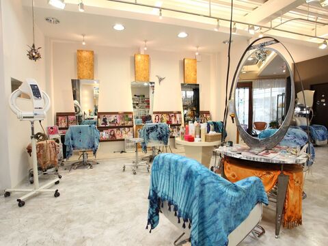 deluxlam the hair（デラクスラムザヘアー）