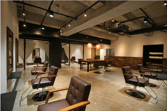 【豊田】◆駅近トータルビューティーサロン・週3日から勤務OK・トレンドデザインやアートのメニューなどが人気◆広々とした上質な空間での丁寧な施術で地域から愛されているトータルビューティーサロンGrand Hearts（グランドハーツ）からネイリスト（ネイル）の求人☆★