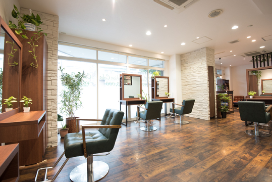 Leaves 東浦和店（リーブス ヒガシウラワテン）