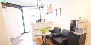 株式会社 MOLLA avant