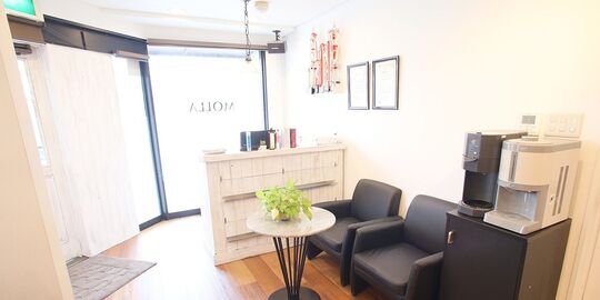 MOLLA SALON 浅香山店（モーラ サロン アサカヤマテン）