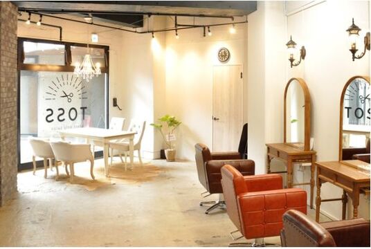 short only salon TOSS（ショート オンリー サロン トス）