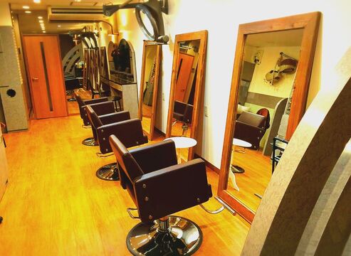 hair make GARAKUTA 生野店（ヘアー メイク ガラクタ イクノテン）