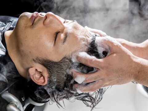 【西山天王山】≪完全週休2日制≫≪寸志あり≫≪営業時間内レッスンOK≫見習いの方にも歩合あり！頑張った分をしっかり還元してもらえる環境！「T-PLUS（ティープラス）」から理容師（理容室）の求人☆★