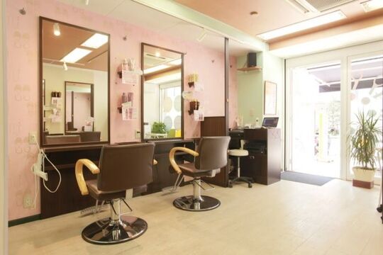 CUT ROOM COLOR 芦花公園店（カット ルーム カラー カラー ロカコウエンテン）