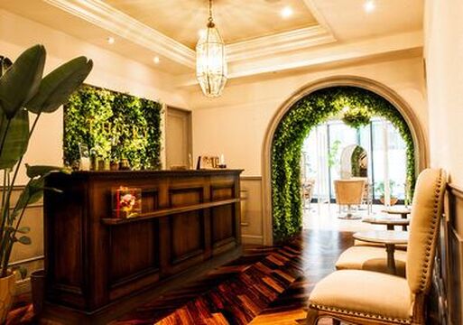 THOiRY栄（ソワリーサカエ）