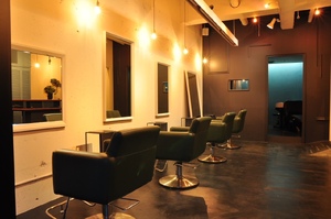 株式会社長谷美容室