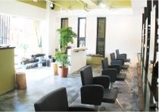 en rise hair＆Color’s伊丹店（エン ライズ ヘアーアンドカラーズ イタミテン）