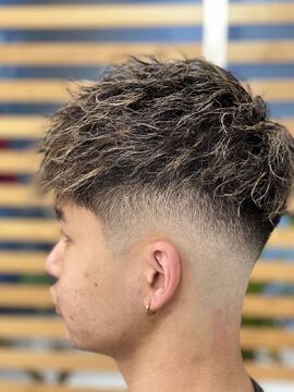 BARBER SHOP Cloud9（バーバー ショップ クラウドナイン）