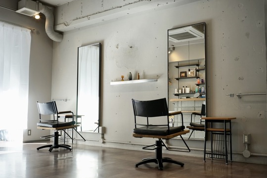 HAIR&LIFE C（ヘアーアンドライフ シー）