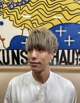 【戸田公園】≪実働8時間≫≪半年間保証給あり≫≪ブランクのある方も歓迎≫お給料面の不安なくプライベートとの両立もしやすいサロン「OBLI HAIR DRESSING（オブリヘアードレッシング）」からスタイリスト（美容師）の求人★☆