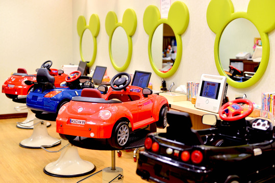 ZUSSO KID’S福岡店（ズッソ キッズフクオカテン）