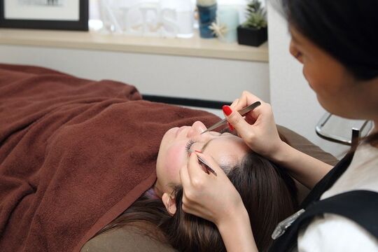 Hair Salon APERTO with LashDesign（ヘア サロン アペルト ウィズ ラッシュデザイン）