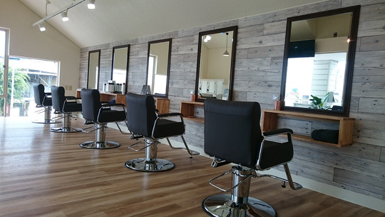 【円座町】≪日曜休みあり・社会保険完備・選べるお休み日数・育休産休実績あり・ブランクOK・予約を切って休憩取得可能≫業界トップクラスの福利厚生！自分の時間も大切にしながらメリハリをつけて活躍できるサロン「wish hair 円座店（ウイッシュヘアーエンザテン）」からスタイリスト（美容師）の求人☆★