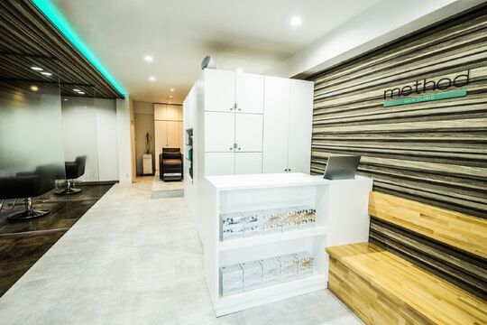 METHOD HAIR CLINIC（メソッド ヘア クリニック）