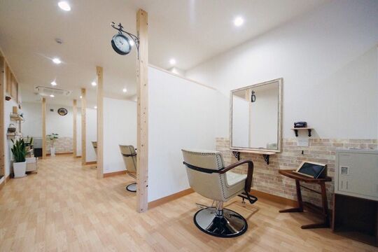 Lauren.（ローレン）