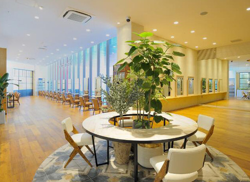 Terrace AVEDA ららぽーとEXPOCITY店（テラス アヴェダ ララポートエキスポシティテン）