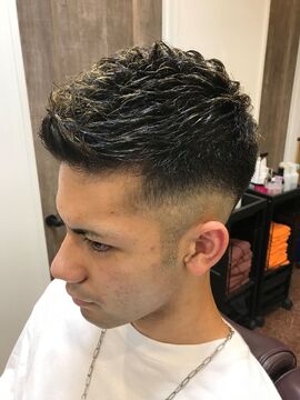 Hairs beauty L2（ヘアーズ ビューティー エルツー）