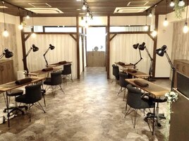 株式会社ラレーヌ