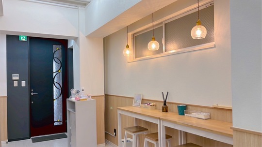 【本町】≪早番遅番制≫≪未経験OK≫≪社会保険完備≫≪月8,9日休み≫モデル集めのサポートあり、未経験の方でも負担なくレッスンできる環境です！「CHERIE nunuro.本町店（シェリーヌヌロホンマチテン）」からアイリスト（まつげエクステ・まつげパーマ・アイブロウ）の求人☆★☆