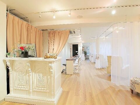 gratify 心斎橋本店（グラティフィー シンサイバシホンテン）