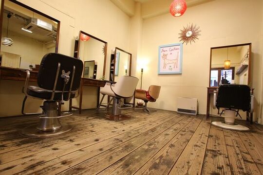 hair&make-up ROOT（ヘアアンドメイクアップ ルート）