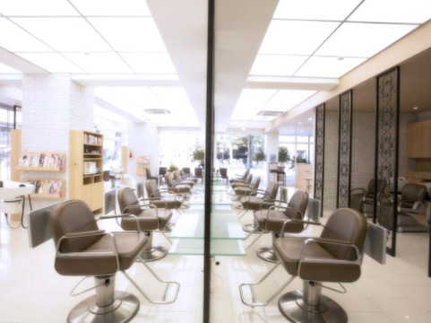 QUATRO 青葉台店（クアトロ アオバダイテン）