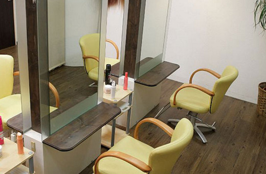 hairs BERRY 椥辻店（ヘアーズ ベリー ナギツジテン）