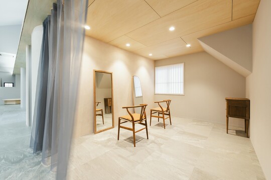 【川東】≪完全週休二日制・営業時間18時まで・営業中のレッスンがメイン・エステメニューも学べる≫小規模人数サロンでアットホームな雰囲気で長く働ける環境です！地域密着型でお客様との関係性を大切にしているサロン「Hair&Make A-line（ヘアーアンドメイクエーライン）」からアシスタント（美容師）の求人☆★☆