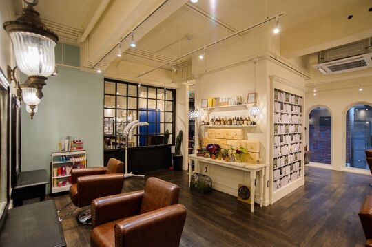 hair＆fashion shiomi H（ヘアーアンドファッション シオミ エイチ）