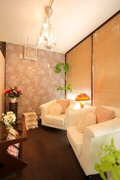 優美美容鍼灸院 まつげエクステ＆ネイル（ユウビビヨウシンキュウイン マツゲエクステ＆ネイル）