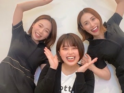 【大通】≪未経験OK≫≪月9日休み≫≪社会保険完備≫≪産休育休取得実績あり≫≪月2回土日休みOK≫人気YouTuber御用達サロン！脱毛を中心に幅広いエステメニューを取り揃えている「Motto 札幌店（モットサッポロテン）」からエステティシャンの求人☆☆