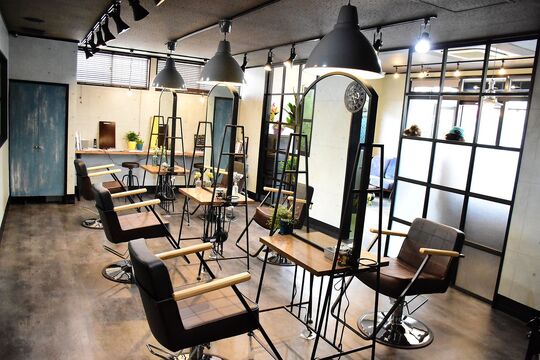 thinc by Rosta（シンク バイ ロスタ）